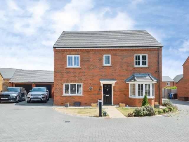 House for sale in Evershot, Oxfordshire