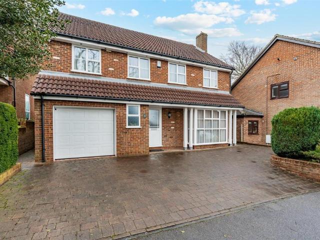 House for sale in Longfield and New Barn, Monks Orchard