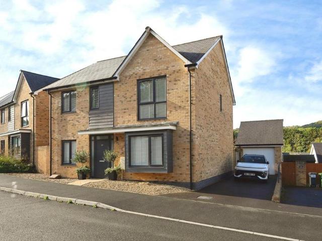 House for sale in Dursley, Stroud