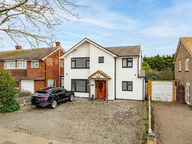 House for sale in North Shoebury, Alton Barnes