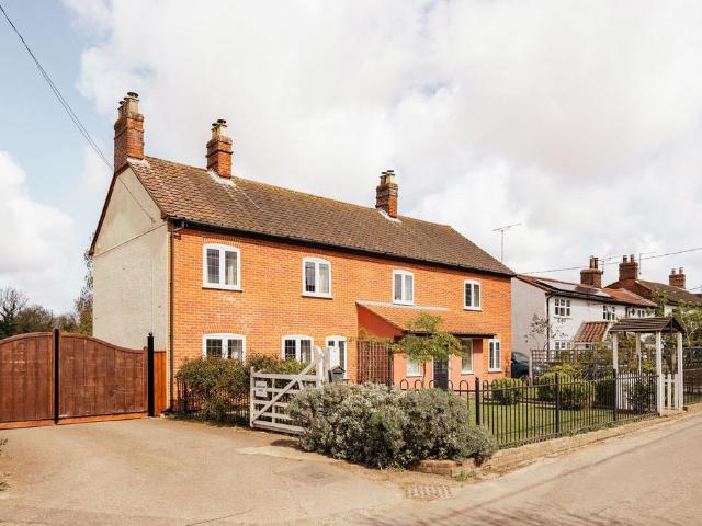 House for sale in Comers, Norfolk