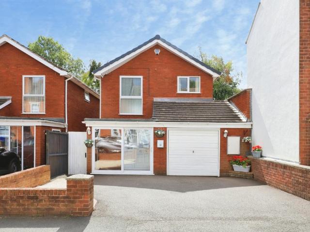 House for sale in Stourbridge, West Midlands