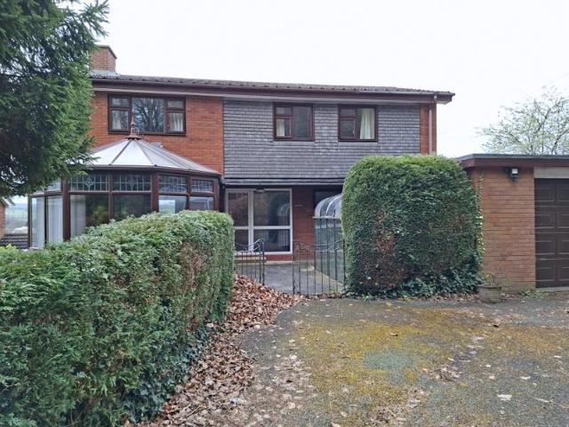 House for sale in Llanfair Caereinion, Wales
