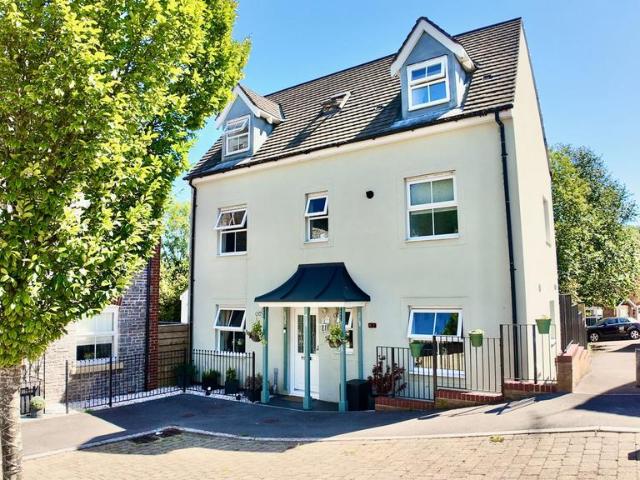 House for sale in Tredomen, Cefn Fforest