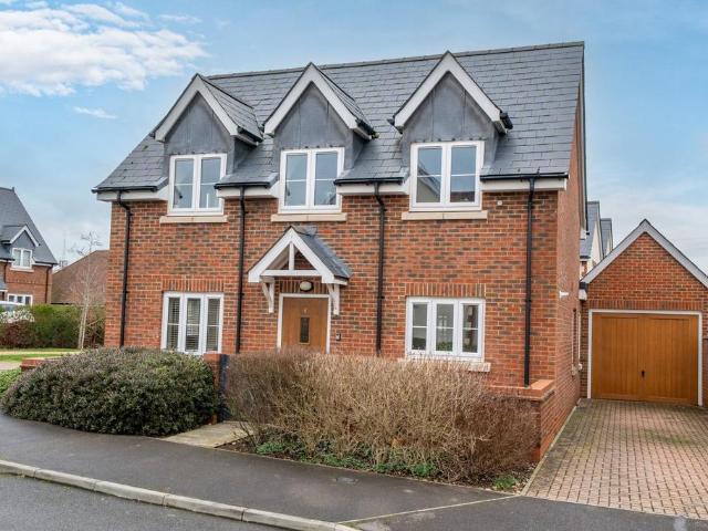 House for sale in Bere Hill, Basingstoke and Deane