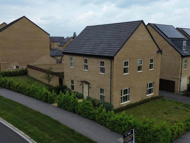 House for sale in Glasshoughton, North Featherstone