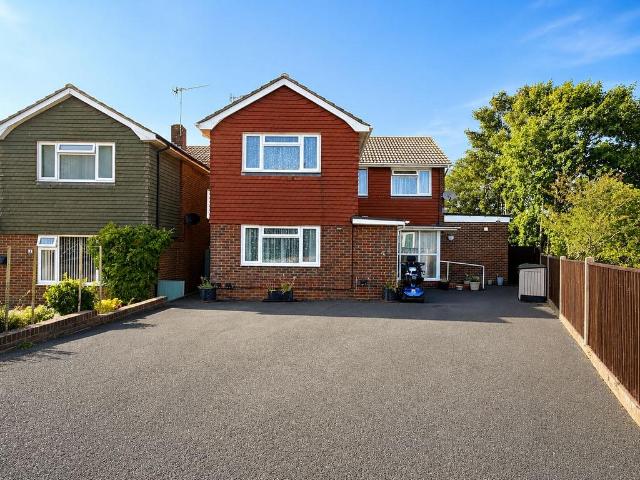 House for sale in Pebsham, Heathlands