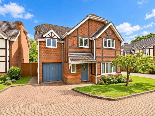 House for sale in Aley Green, Caddington