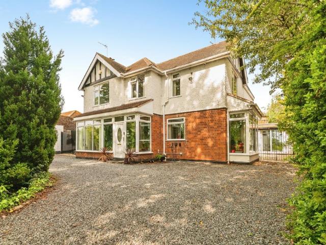 House for sale in Gedling, East Midlands