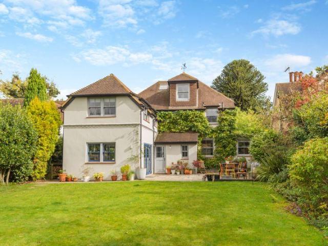 House for sale in Pachesham Park, Surrey
