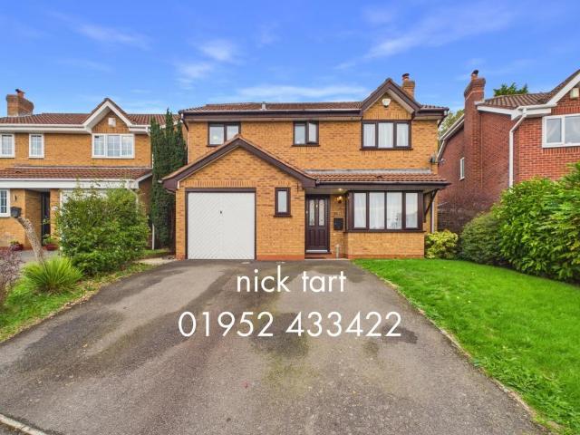House for sale in Hinkshay, Dawley