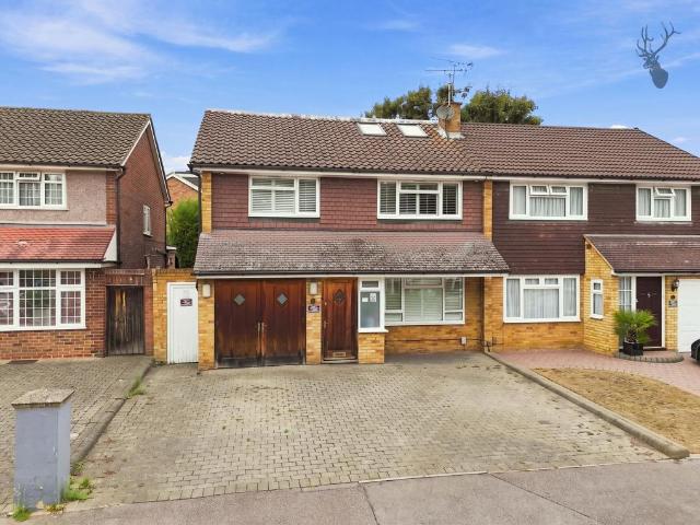 House for sale in Chigwell, Epping