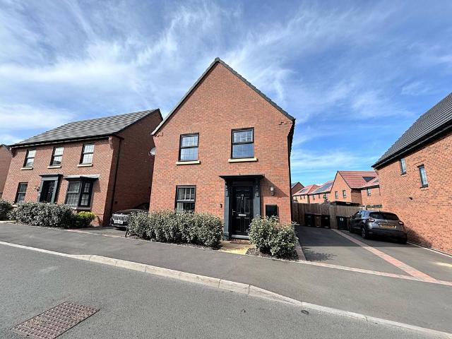 House for sale in Drakelow Park, South Derbyshire