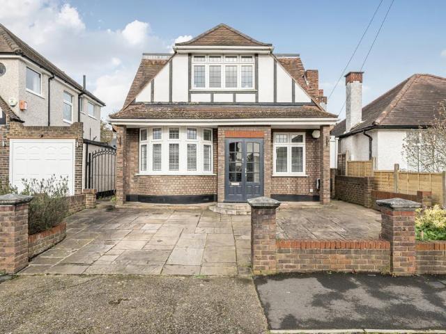 House for sale in Berrylands, Greater London
