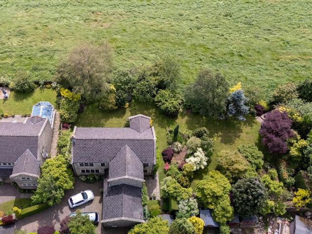 House for sale in Farnley Tyas, West Yorkshire