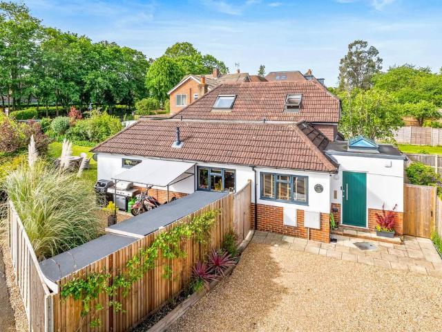 House for sale in Pachesham Park, Surrey