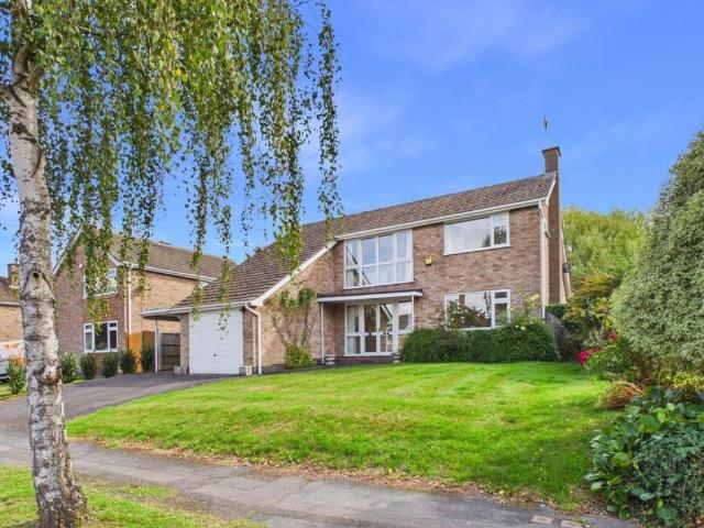 House for sale in Great Glen, Harborough
