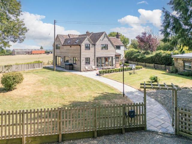 House for sale in Hill Houses, Oreton