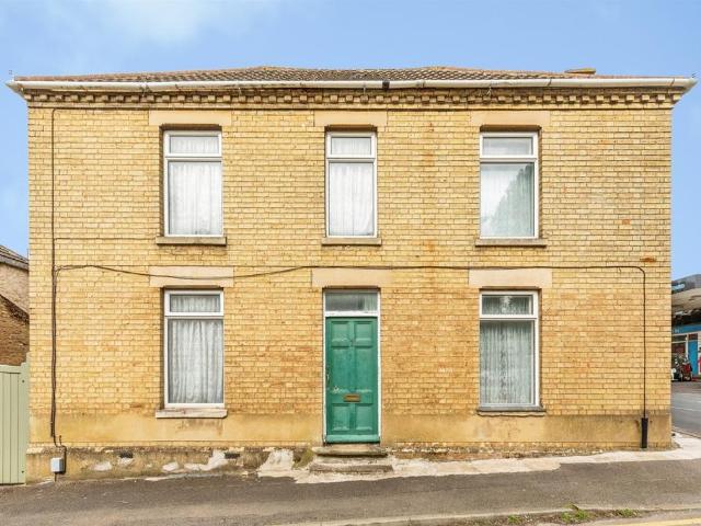 House for sale in Raunds