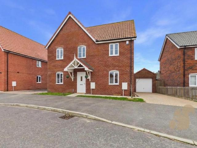 House for sale in Chelmondiston, Suffolk