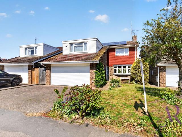 House for sale in Poets Estate, Newport Pagnell