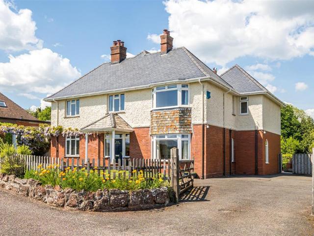 House for sale in Watergate, Devon