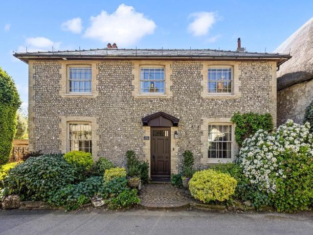 House for sale in Horsham, West Sussex