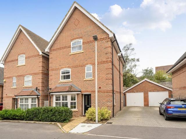 House for sale in Shinfield