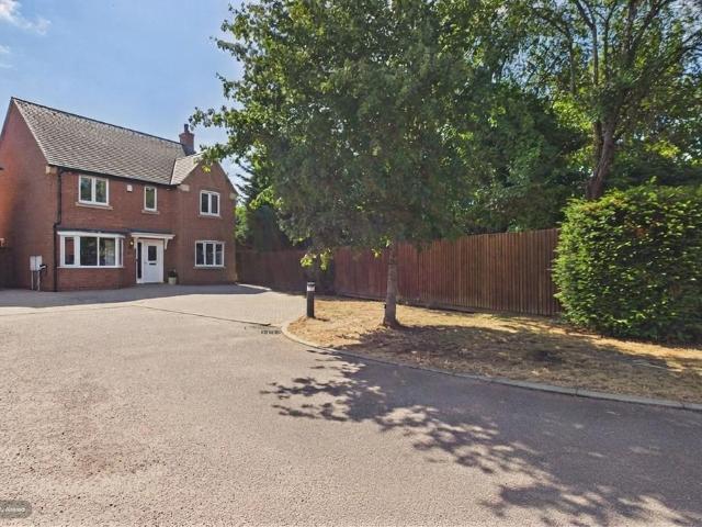 House for sale in Elmfield, Leicestershire