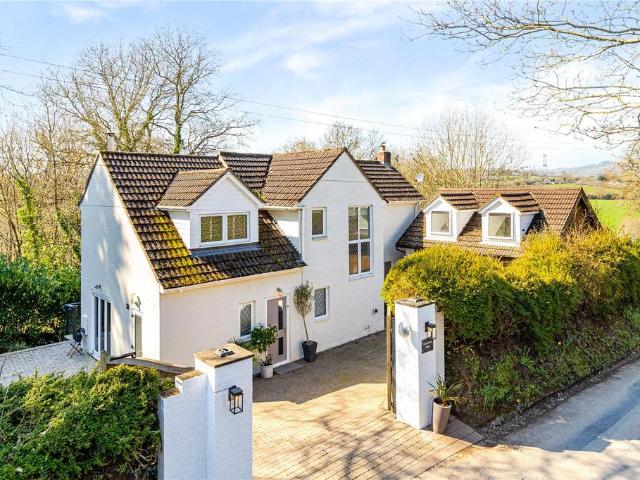 House for sale in Foxhayes, Watergate