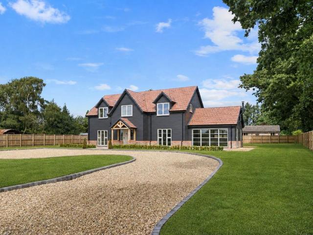 House for sale in Roby Mill, Lancashire