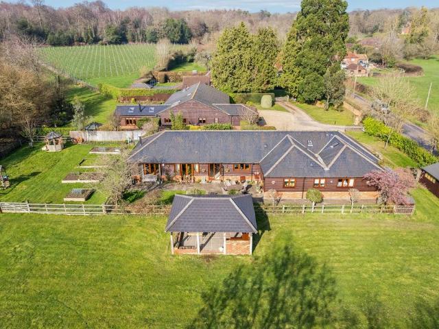 House for sale in Littleworth, Burnham