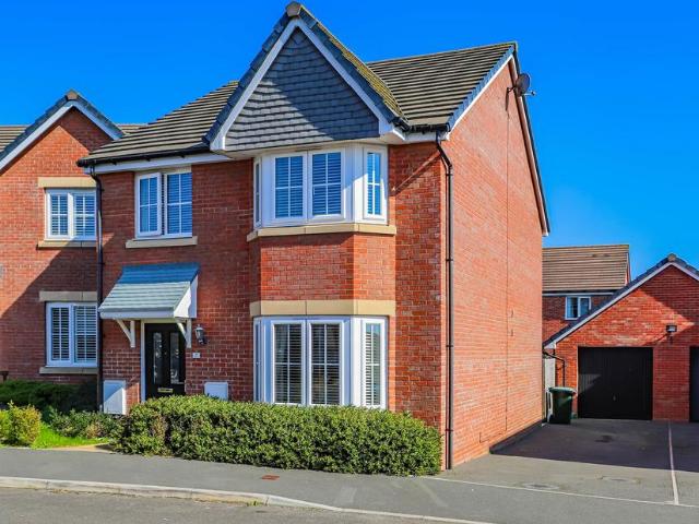 House for sale in Font-y-Gary, Rhoose