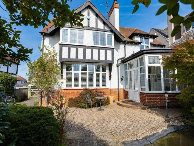 House for sale in Seacroft, Belleau