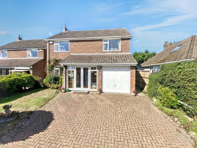 House for sale in Willesborough Lees, Bridgefield