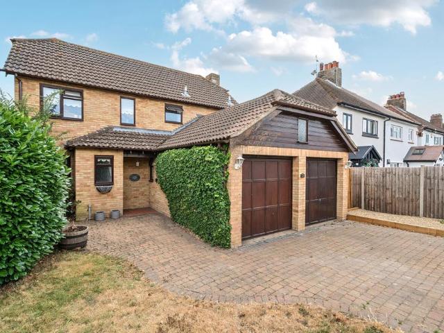 House for sale in Bromley Common, Greater London