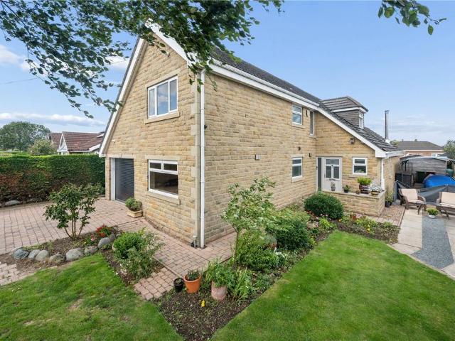 House for sale in Barwick in Elmet and Scholes, Barwick In Elmet