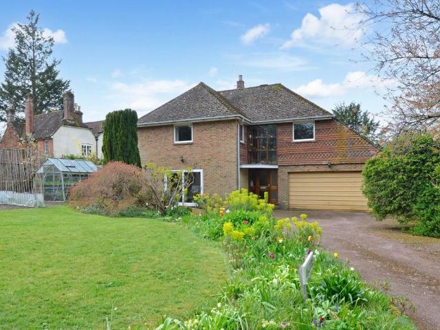 House for sale in Fole, Surrey