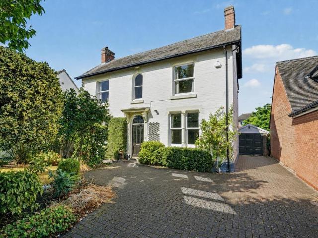 House for sale in Attenborough, East Midlands