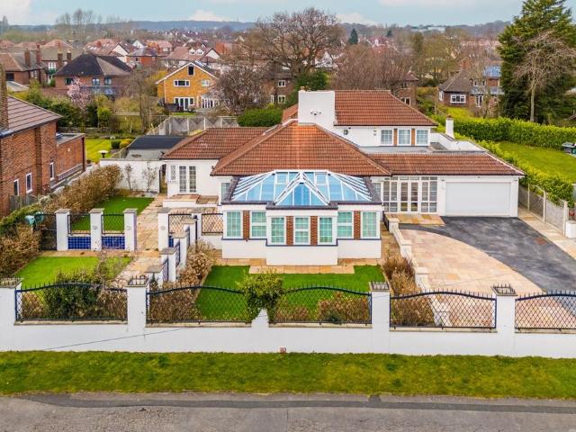 House for sale in Weetwood, West Yorkshire