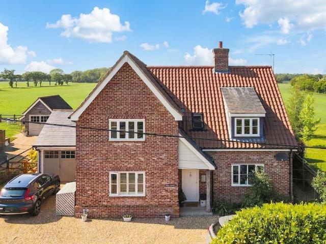 House for sale in Chelmondiston, Suffolk
