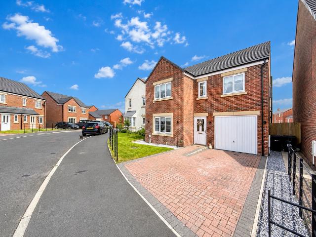 House for sale in Carleton Heights, Fell Lane