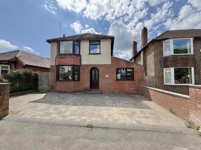 House for sale in Lakes Estate, Handforth