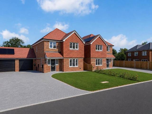 House for sale in Littlecote, West Sussex