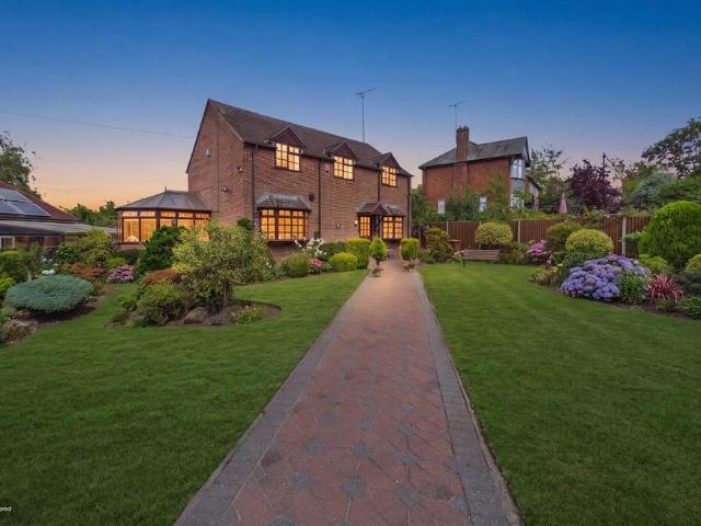 House for sale in Beamhurst, Staffordshire