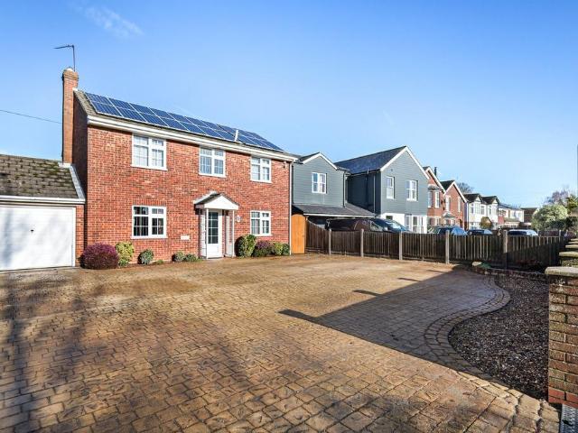House for sale in Elmstead, Dale Hill