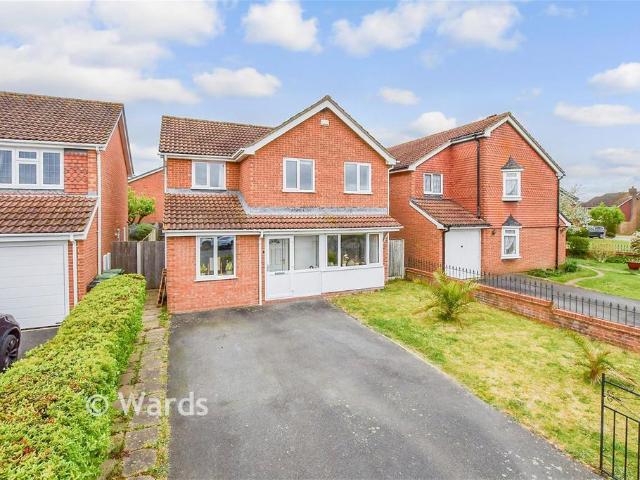 House for sale in Allington, Midway