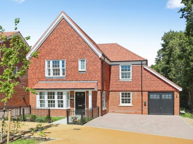 House for sale in Cranbrook & Sissinghurst, Sandown Park