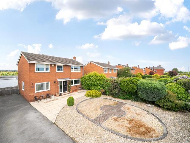 House for sale in Lofthouse, West Yorkshire