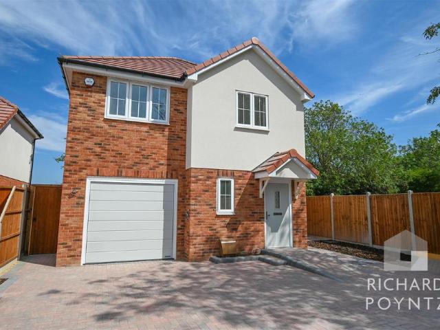 House for sale in Canvey Island